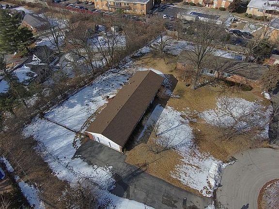 3rd image of 21 Crabapple Ct