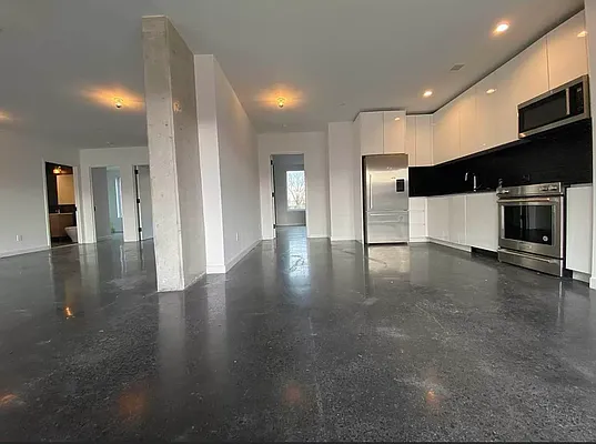 Rented by EXR | media 32