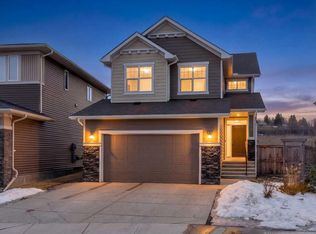 126 NE Crestridge Vw SW, Calgary, AB T3B1G8
