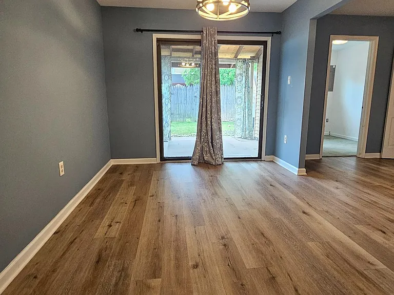 224 Yardley Ct — Photo 8