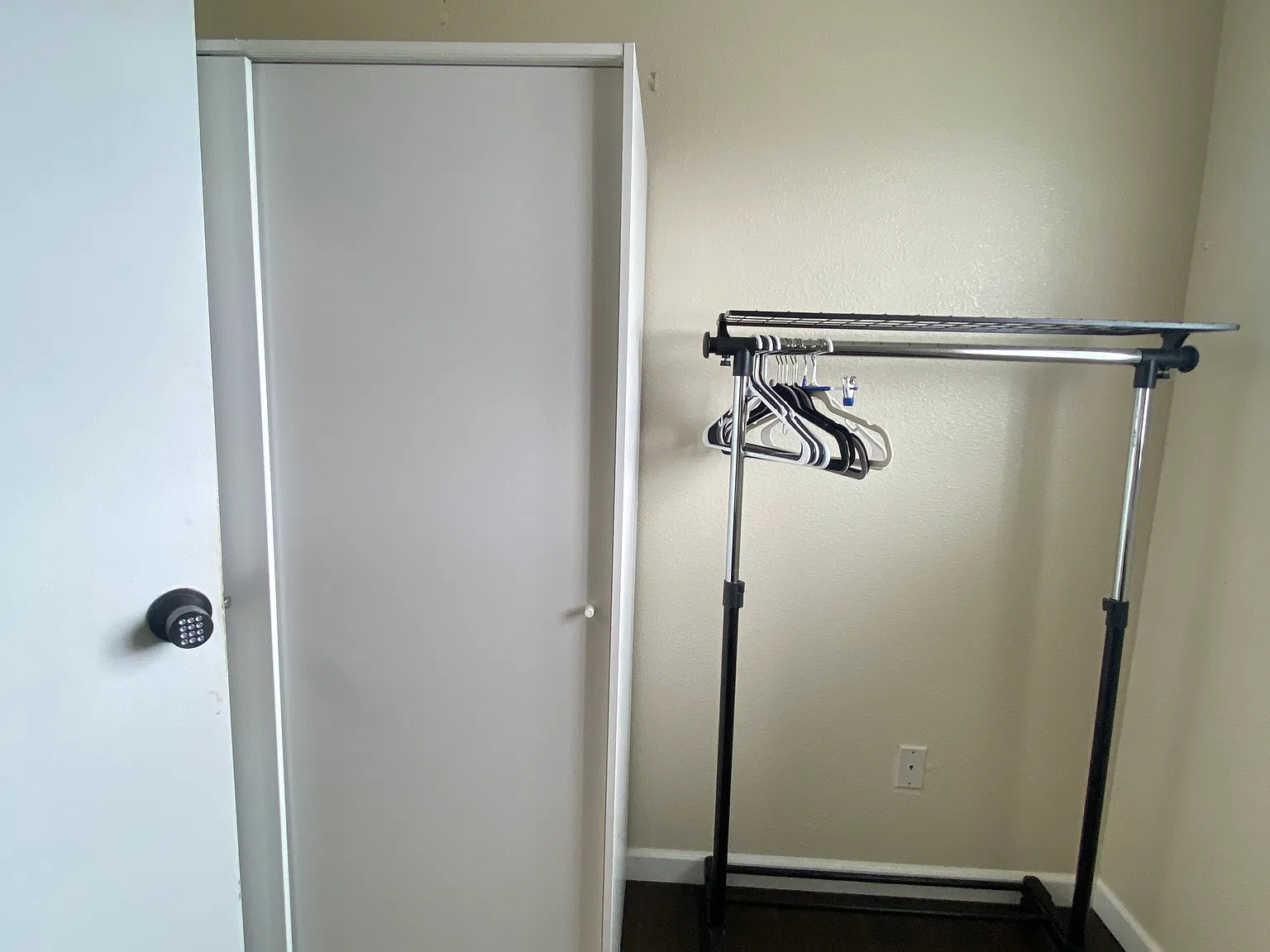 1 bed, 1.5 bath, 3000 sqft, $1,250 — Photo 4