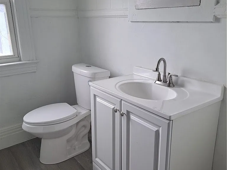 811 Portland Ave — Photo 9