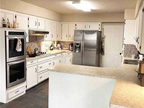 5th image of 216 Lakevista W