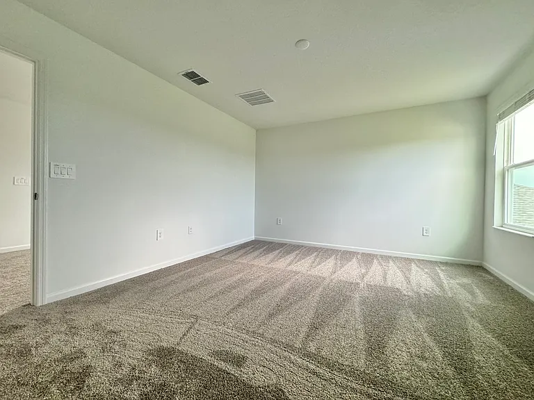 553 Reggie Rd — Photo 29