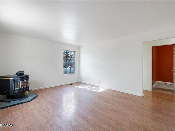 5th image of 15075 Gooding Dr