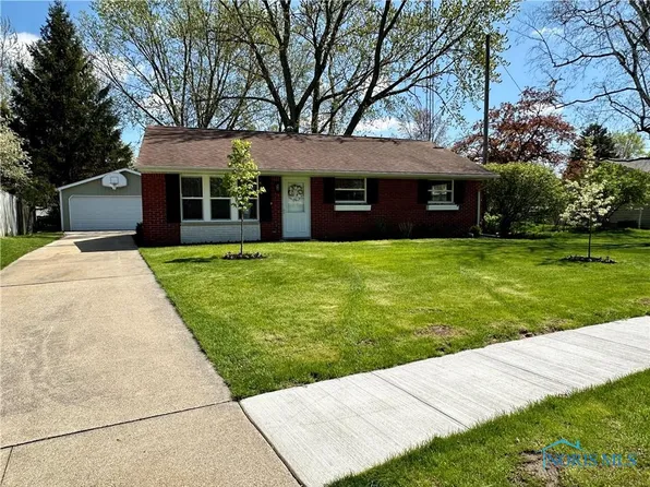 339 Danesmoor Rd, Holland, OH 43528