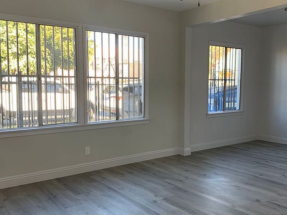 3rd image of 810 W 62nd St APT 1