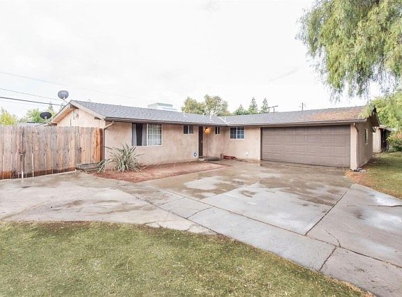 4th image of 5262 E Olive Ave
