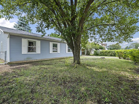 3rd image of 2727 Millrace Dr