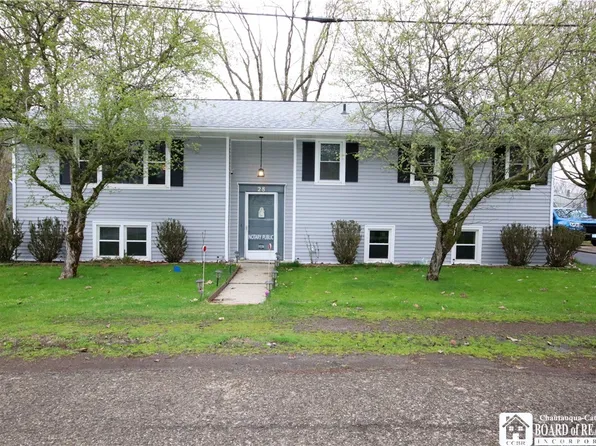 28 E Chadakoin St, Celoron, NY 14720