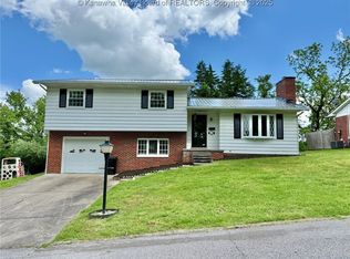 128 Highlawn Hts, Ripley, WV 25271