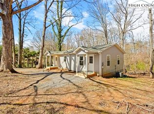117 Hibriten Mountain Rd, Lenoir, NC 28645