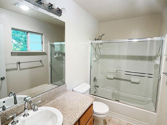 4th image of 2656 Somerset Park Cir