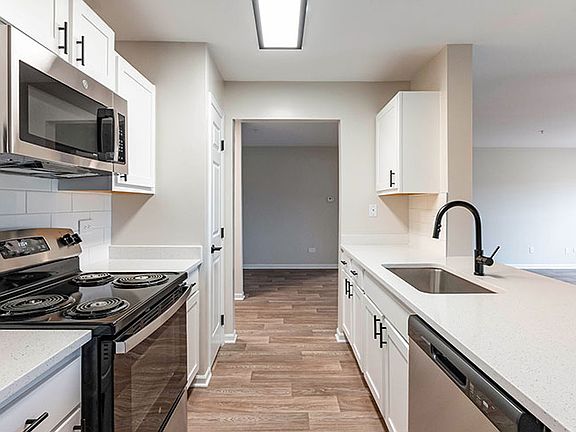 2nd image of 492 Vinings Dr #381