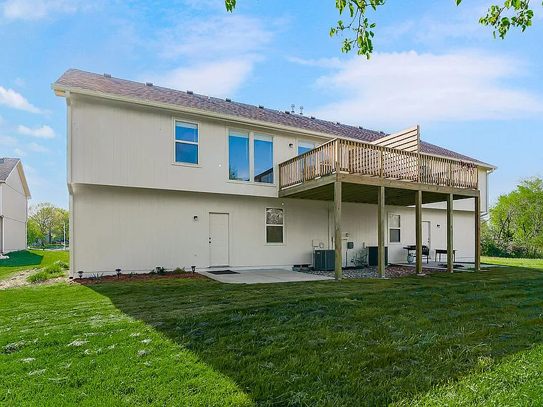 5131 Woodland Dr — Photo 28