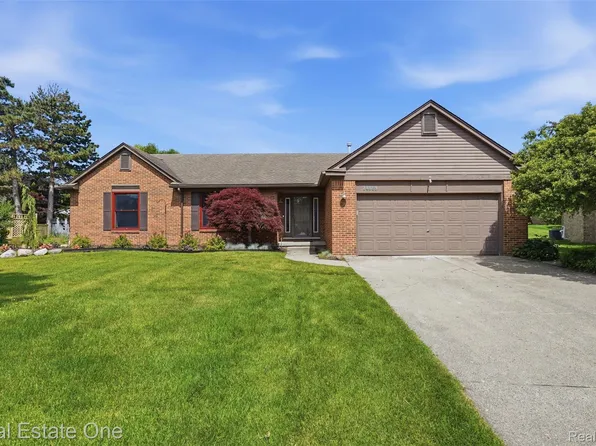 24889 Sutherland Dr, Novi, MI 48374
