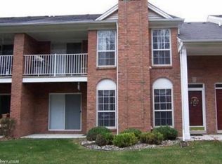 52082 Heatherstone Ave, Macomb, MI 48042