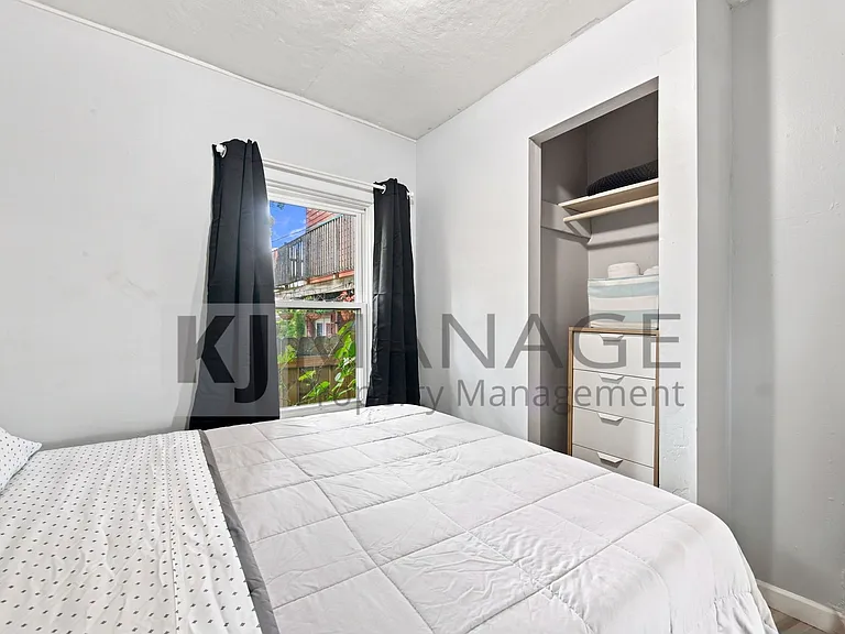 2535 Gainsboro St — Photo 7