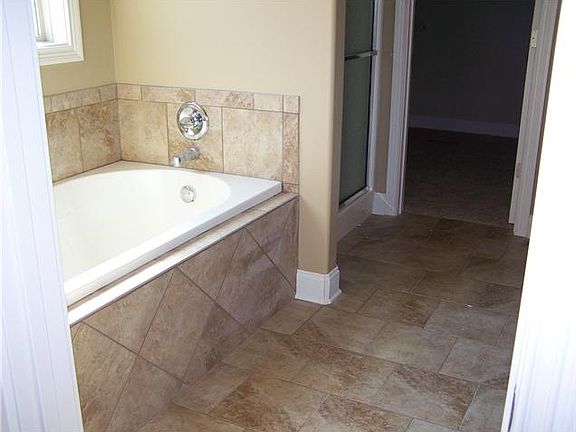5th image of 114 Star Ct Lot 43