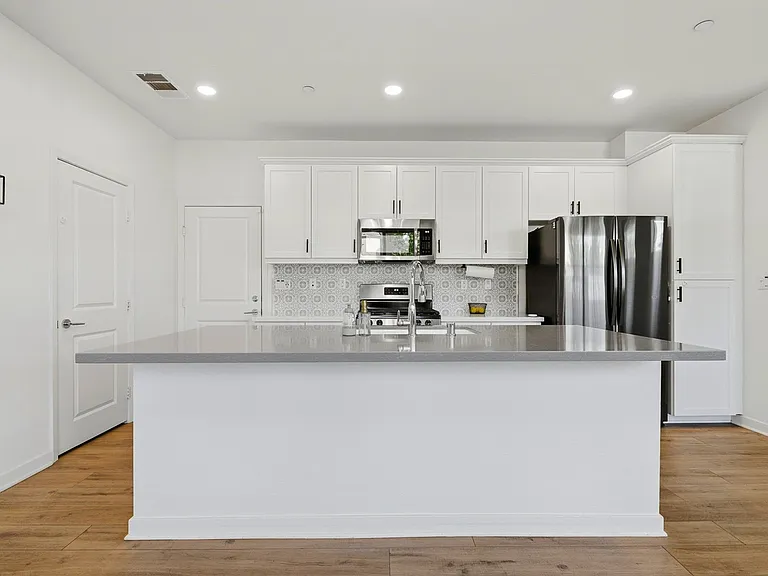35861 Breckyn Ln — Photo 3