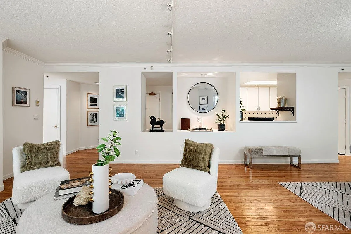 111 Chestnut St Unit 203 - Photo 5