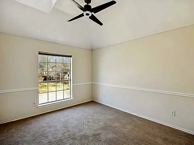 2657 Hillside Dr — Photo 16