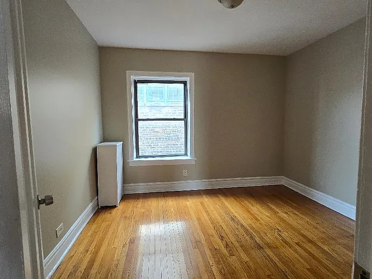 2057 W Jarvis Ave #25 — Photo 6