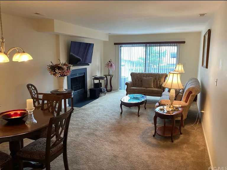 2603 Jesse Way — Photo 3