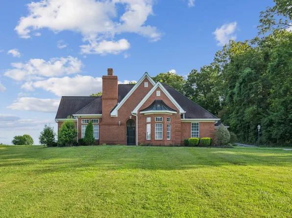 475 Thoroughbred Ln, Hartsville, TN 37074