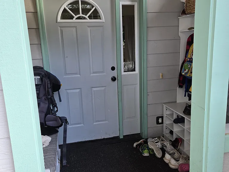 401 Burlingame Rd — Photo 3