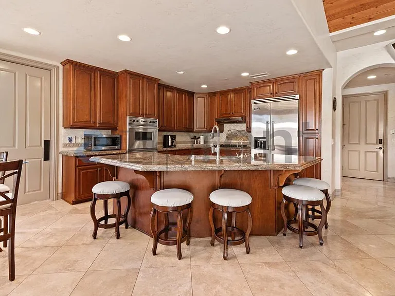 18545 Aliso Canyon Rd — Photo 22