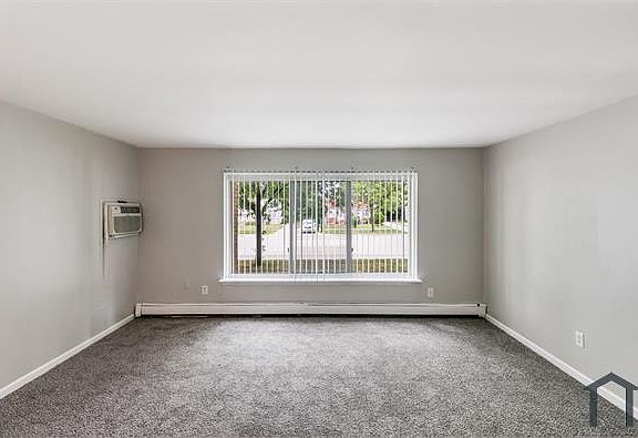 2nd image of 21890 Coolidge Hwy #201