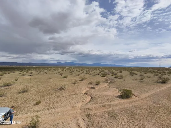 2034 S Concho Rd, Golden Valley, AZ 86413