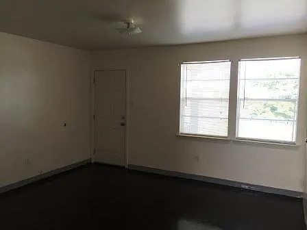 1406 Independence St — Photo 2