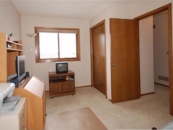 3rd bedroom also can be office