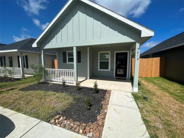 9810 Emerald Stone Way, Conroe, TX 77306