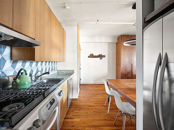4th image of 259 21st St APT 2A