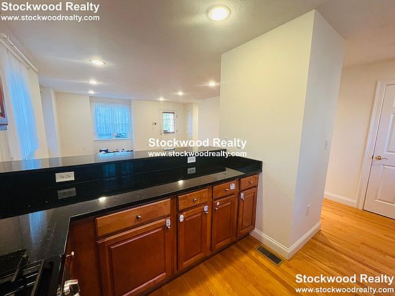3rd image of 191 Bridge St #1C1