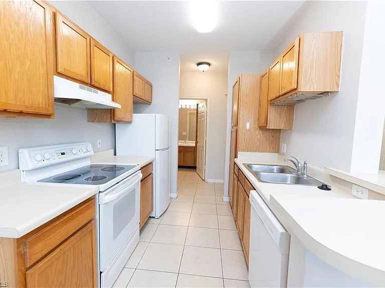 7975 Preserve Cir #1013 — Photo 7