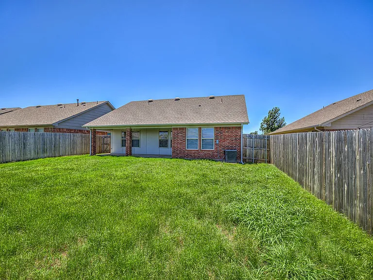 18304 Tambor Dr — Photo 29