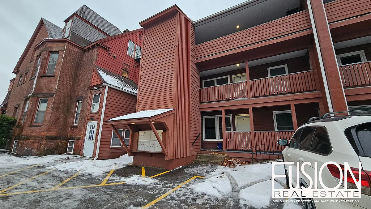 Building Photo - 288 Main St #B11
