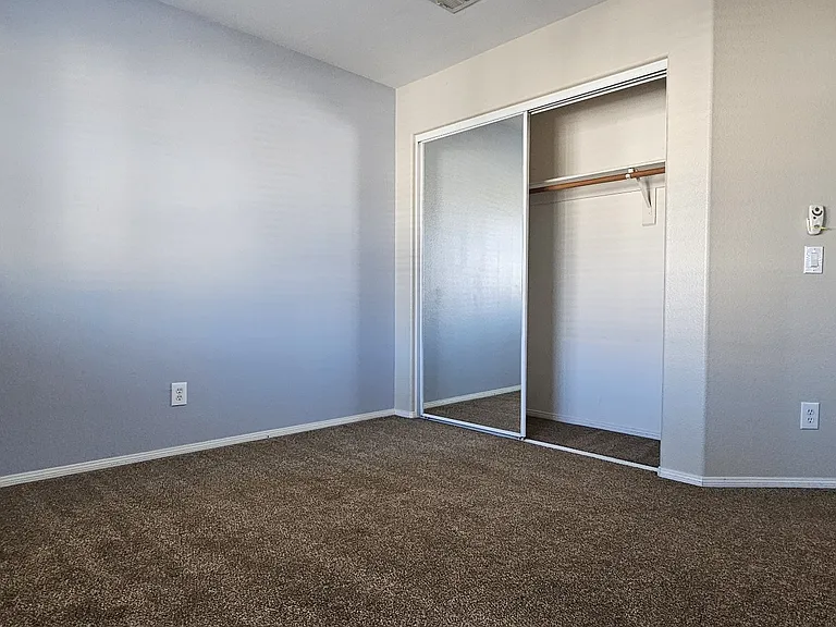 45204 Almora St — Photo 54