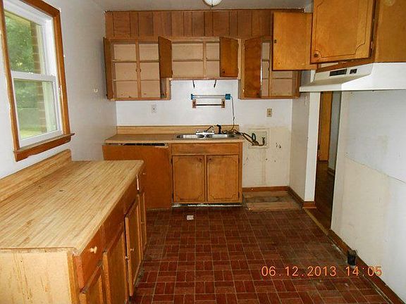 3rd image of 158 Dawson St