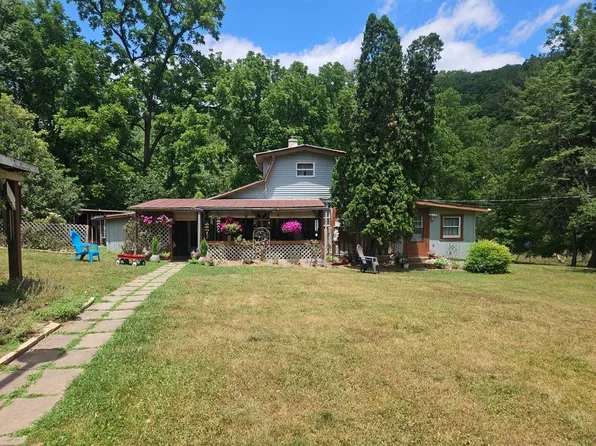 5290 River Bend Ln, Salem, VA 24153