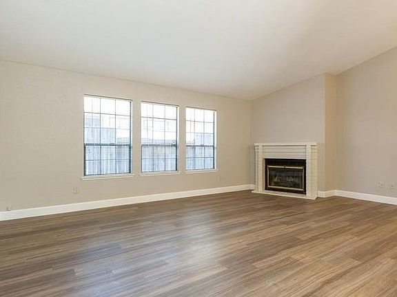 3rd image of 1480 W Hidalgo Cir