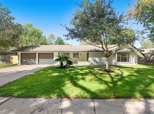 1411 Wavecrest Ln, Houston, TX 77062