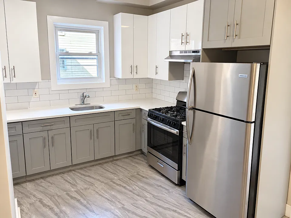 233 Liberty Ave #1L