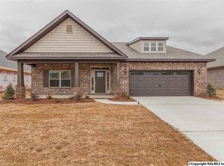 2424 Hobbstone Cir SW, Huntsville, AL 35803