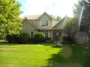 6334 Valley View Ln, Long Grove, IL 60047