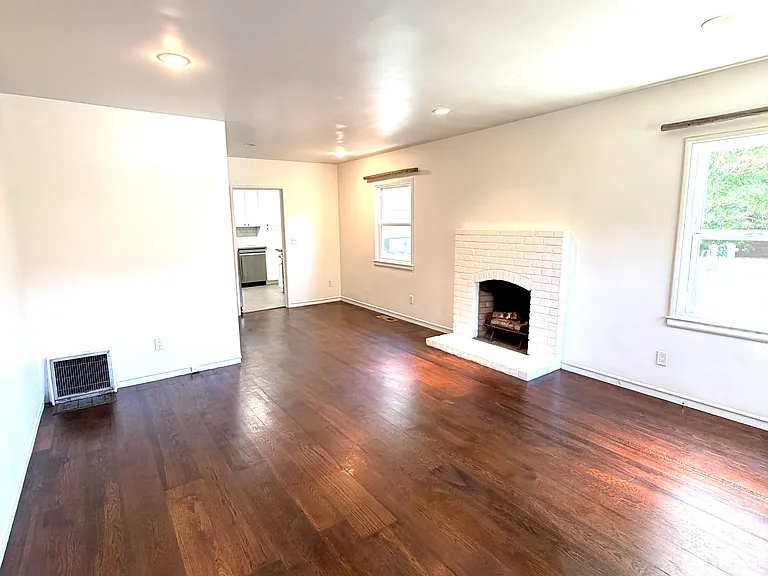 80 Broadmoor Ave — Photo 11